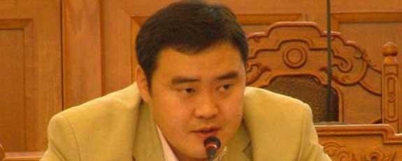 Л.Гантөмөр: Одоо аль ч намаас лидер төрөхгүй