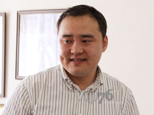 Л.Гантөмөр: Үнэхээр мөнгө тараадаг болбол чадалтай аавын хүү Монголоор нэг байгаа