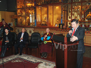 Эрүүл мэндийн сайд С.Ламбаа уламжлалт анагаах ухааныг дэмжих чиглэлээр ажиллаж байна