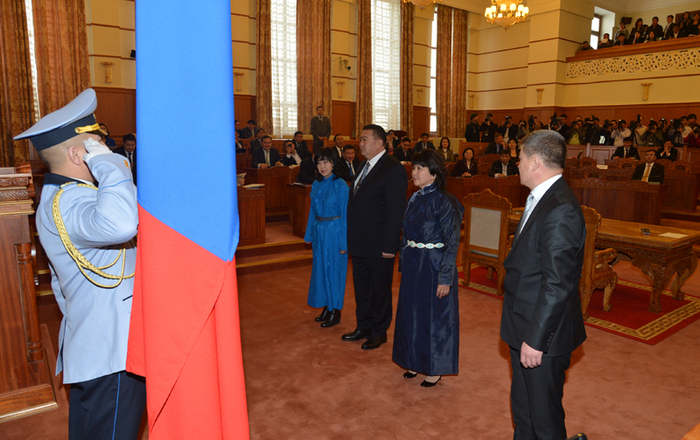 Парламент энэ 7 хоногт