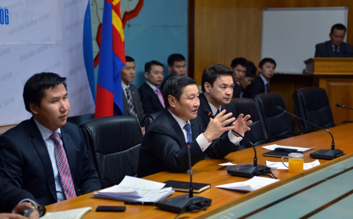 Нутгийн зөвлөлийн золголт хийхгүй байхыг засаг дарга нарт анхаарууллаа