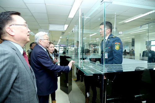 Нийслэлийн засаг дарга ”Чингис хаан” олон улсын нисэх буудалд ажиллалаа