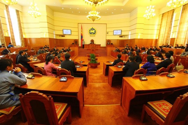 Улсын Их Хурлын 2014 оны хаврын ээлжит чуулган нээлтээ хийлээ