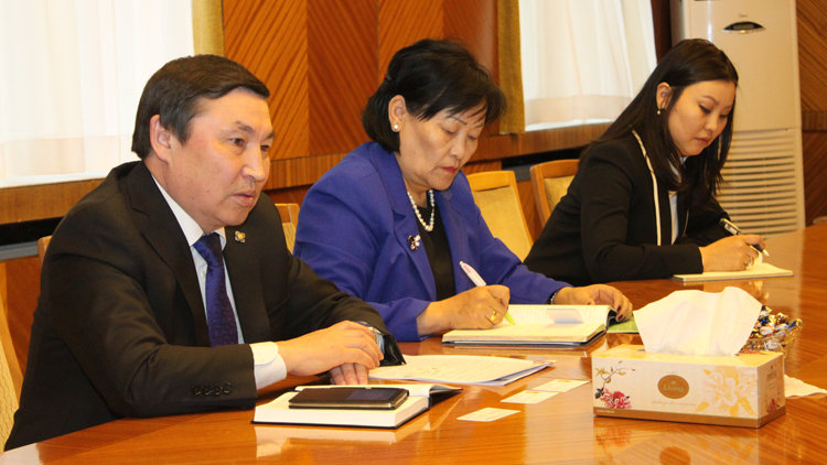 А.Бакей Швейцарийн хөгжлийн агентлагийн төлөөлөгчдийг хүлээн авч уулзав