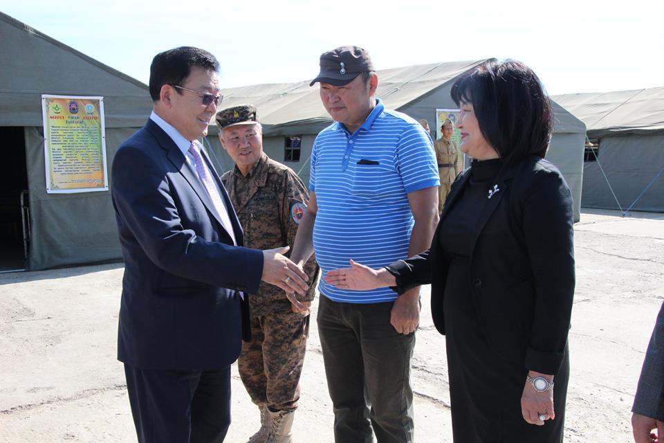 Хүүхдийн төлөө үндэсний газрын дарга "Оюутан цэргүүд"-тэй уулзлаа