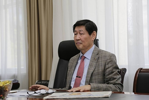 Үндсэн хуулийн өөрчлөлтийг амжуулаад баталвал сайн хэрэг