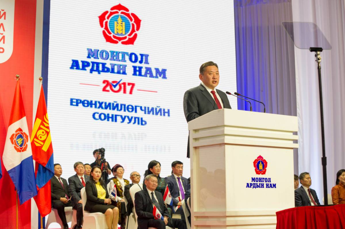 М.Энхболд: Би улс үндэстнээ эвдрүүлэн талцуулагч биш, эвээр нэгтгэгч Ерөнхийлөгч байна