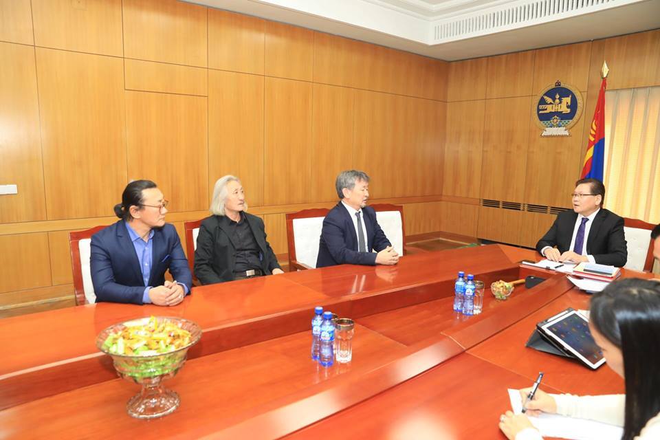 Шадар сайд Ө.Энхтүвшин урчуудын төлөөлөлтэй уулзлаа