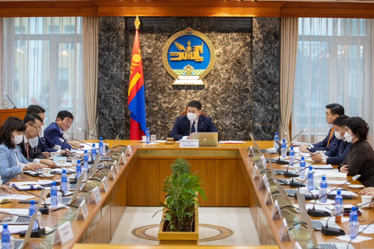 Хуримтлалын нэгдсэн сангийн тухай хуулийн төсөл боловсруулахыг сайд нарт даалгалаа