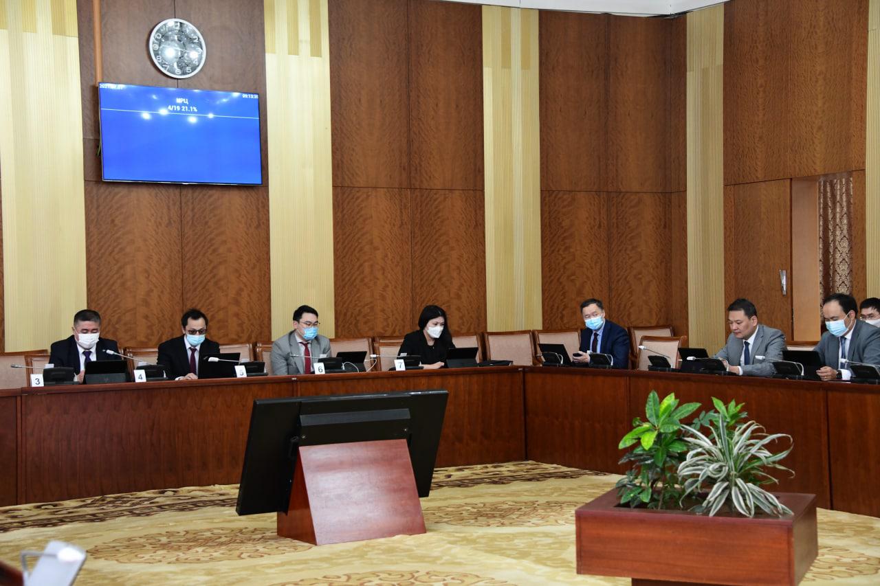 2021 оны төсвийн тухай хуульд өөрчлөлт оруулах тухай хуулийн төслүүдийн  гурав дахь хэлэлцүүлгийг хийлээ