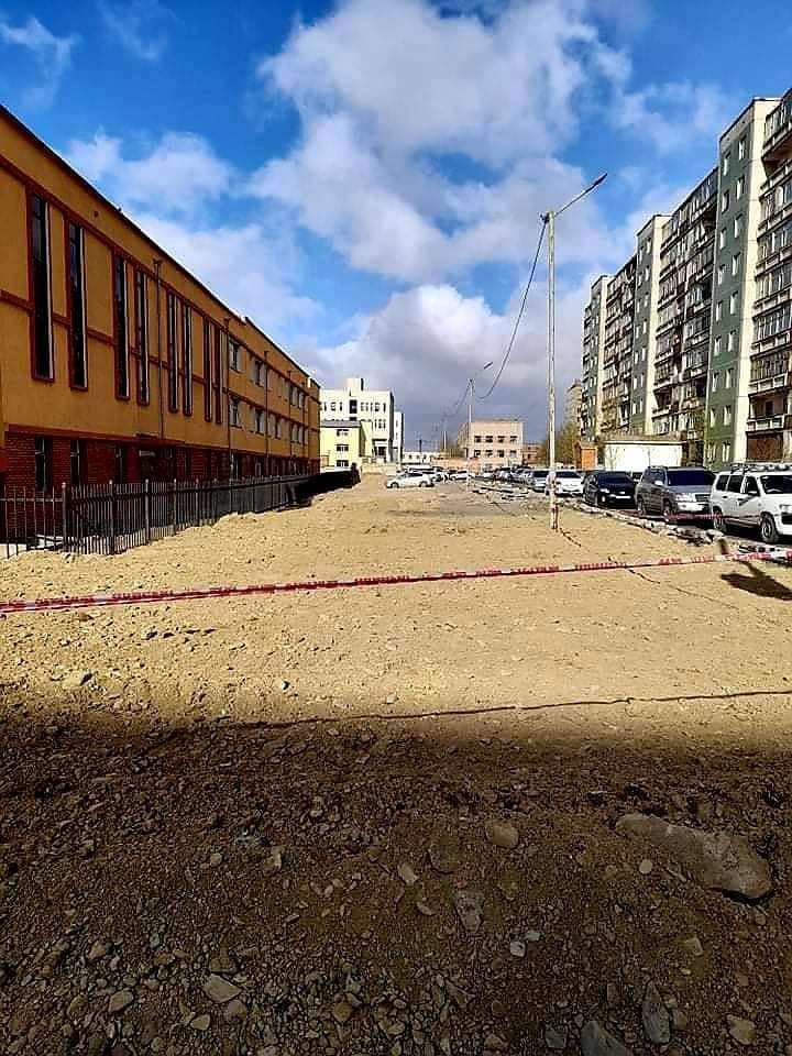Ногоон байгууламжтай авто зогсоолын тохижилт бүтээн байгуулалтын ажил эхэллээ