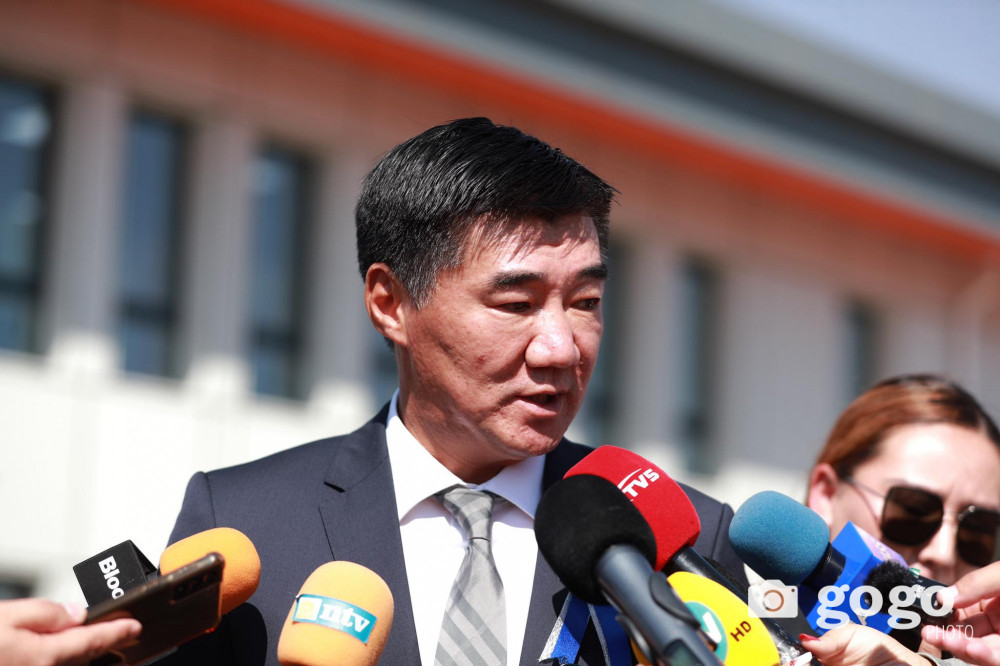 "Улс төрчдийн 14 жил үргэлжилсэн төмөр замын маргаанд өнөөдөр цэг тавьж байна"
