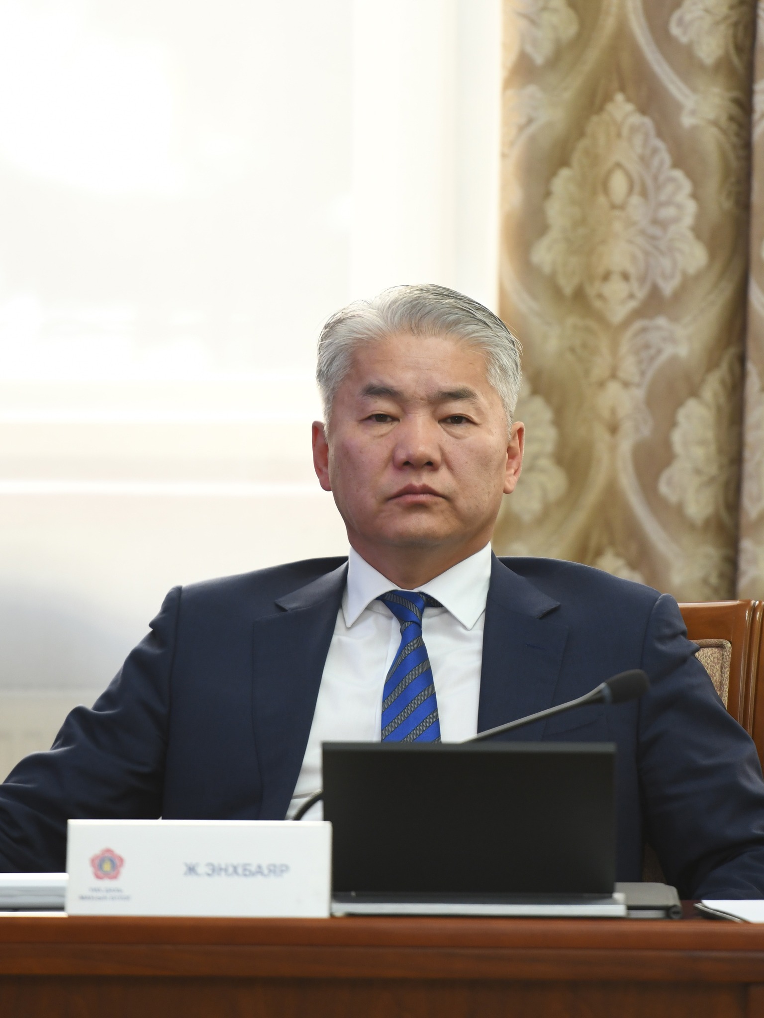 Ж.Энхбаяр: ХАА-н салбарын төсвийг тойрогтоо жижиглэхийг хүссэн гишүүдийн саналыг хүлээж аваагүй учраас зарим нь ууртай байгаа