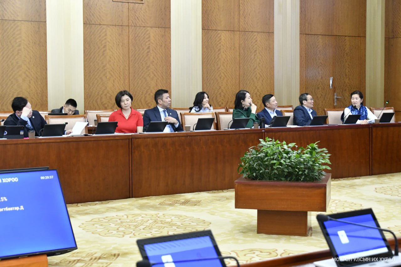 Жагсаал, цуглаан хийх эрх чөлөөний тухай хуулийн шинэчилсэн найруулгийн төслийг хэлэлцэхийг дэмжив