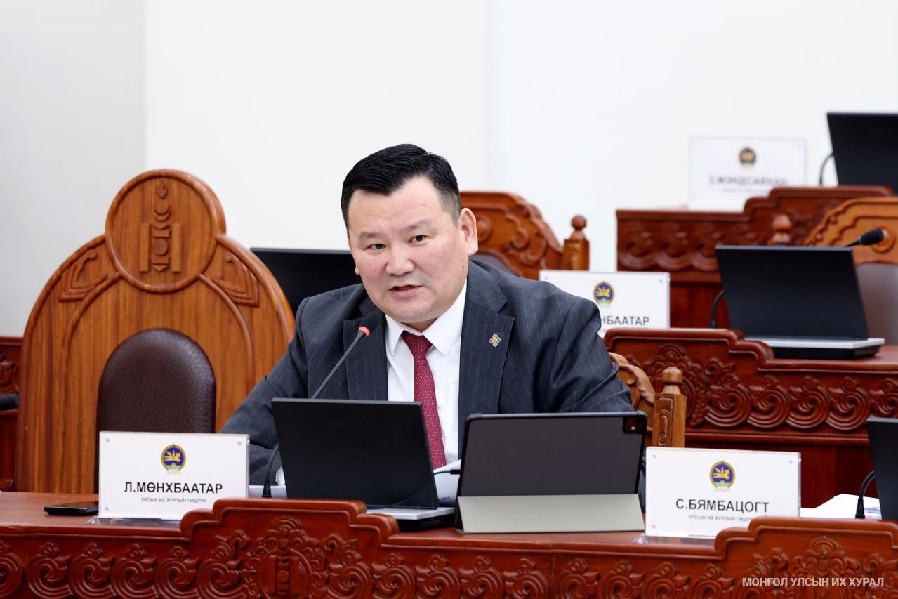 ХАТГАЛ-ХАНХ ЧИГЛЭЛИЙН ХАТУУ ХУЧИЛТТАЙ АВТО ЗАМЫН ТЭЗҮ-ИЙГ БОЛОВСРУУЛЖ ДУУСЖЭЭ