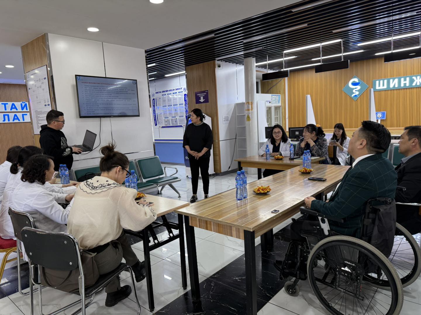 Хөвсгөл аймгийн малчид, хувиараа хөдөлмөр эрхлэгчид болон ажилгүй иргэдийн 40 хувь нь л эрүүл мэндийн даатгалд хамрагддаг, үүнийг нэмэгдүүлэх шаардлагатай