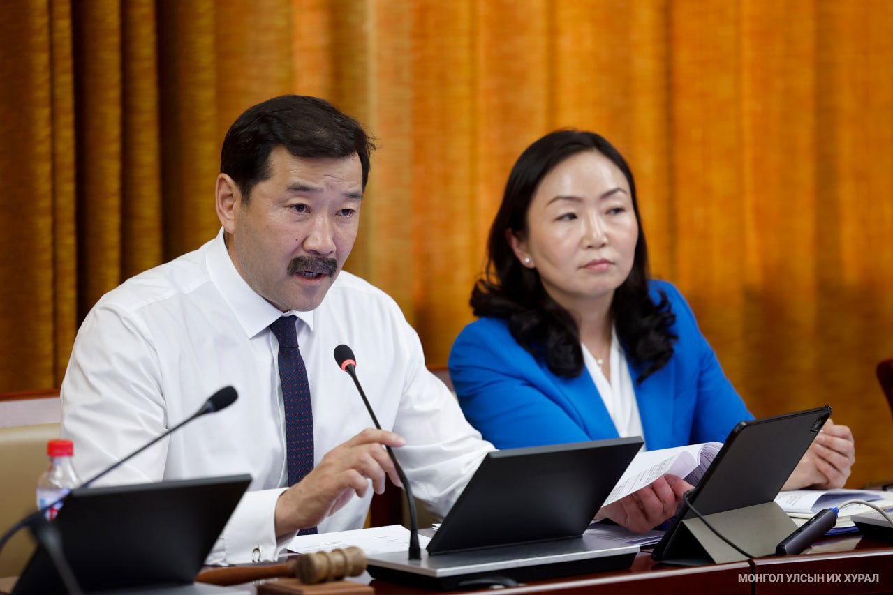Хууль, тогтоолын төслүүдийн хэлэлцэх эсэхийг шийдвэрлэлээ