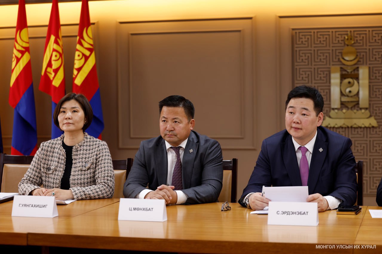 Монгол-Узбекистаны парламентын бүлгийнхэн Узбекистан Улсын парламент дахь УИХ-тай харилцах бүлгийн даргатай цахим уулзалт хийв